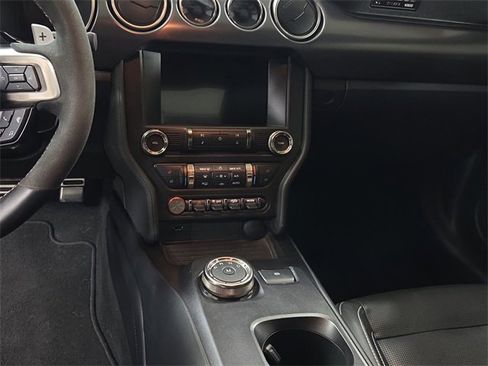 Used 2022 Ford Mustang Shelby GT500 w/ Technology Package image 11