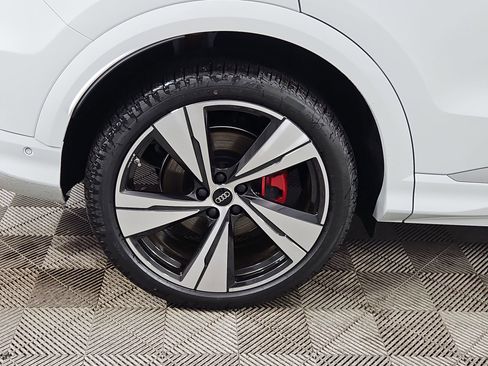 New 2026 Audi SQ5 Premium Plus image 9