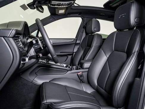 New 2026 Porsche Macan GTS AWD/4WD image 5