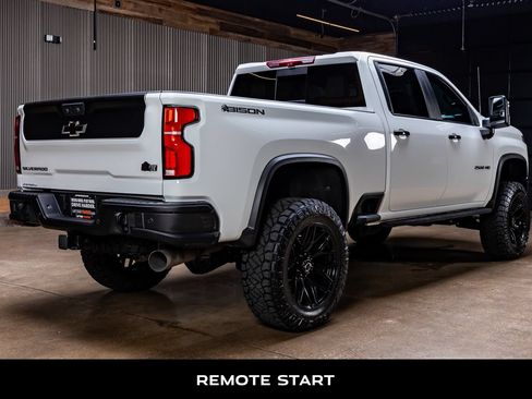 Used 2025 Chevrolet Silverado 2500 ZR2 w/ ZR2 Bison Edition AWD/4WD image 10