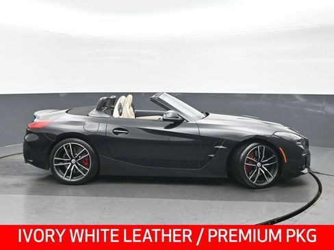 Used 2023 BMW Z4 M40i w/ Premium Package RWD image 2