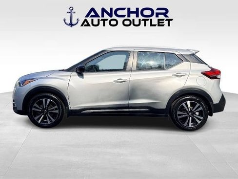 Used 2019 Nissan Kicks SR FWD image 5
