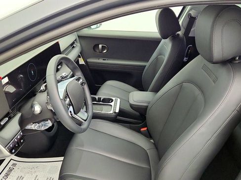 Used 2025 Hyundai Ioniq 5 SEL image 17