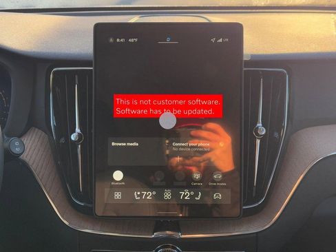 New 2026 Volvo XC60 B5 Plus w/ Protection Package Premier image 8