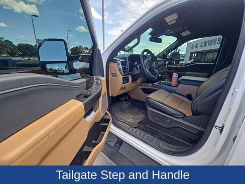 Used 2025 Ford F250 Lariat w/ Chrome Package AWD/4WD image 12