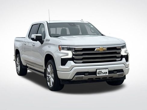 Used 2025 Chevrolet Silverado 1500 High Country image 9