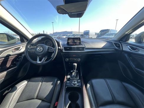 Used 2018 MAZDA MAZDA3 Touring image 14