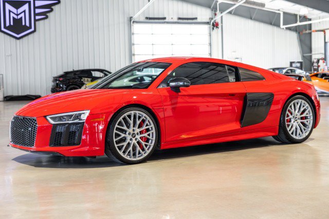 Used 2017 Audi R8 V10 plus AWD/4WD image 2
