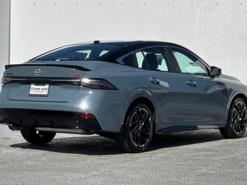 New 2026 Nissan Sentra SR w/ SR Premium Package FWD image 4