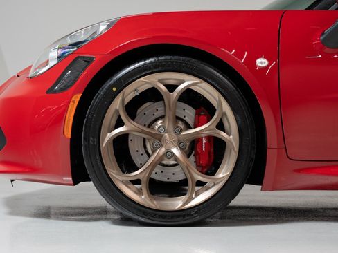 Used 2018 Alfa Romeo 4C Spider RWD image 23