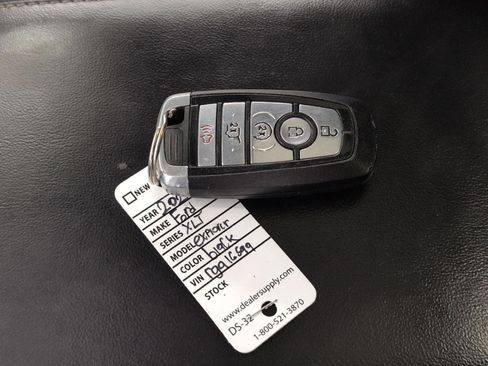 Used 2024 Ford Explorer XLT w/ Equipment Group 202A AWD/4WD image 29