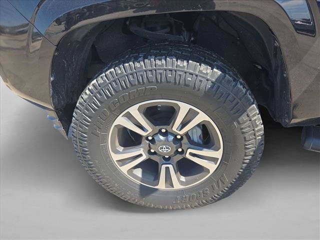 Used 2020 Toyota Tacoma SR w/ SR Convenience Package RWD image 22