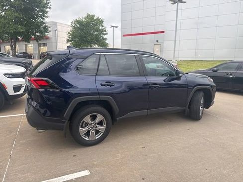 Used 2024 Toyota RAV4 XLE w/ Convenience Package FWD image 3