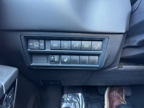 Used 2026 Toyota Tundra Limited AWD/4WD image 28
