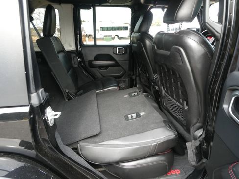 Used 2018 Jeep Wrangler Unlimited Rubicon w/ LED Lighting Group image 23