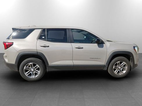 Used 2025 GMC Terrain Elevation AWD/4WD image 5