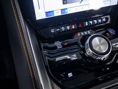 Used 2023 Jeep Grand Wagoneer Series III w/ Rear Seat Video Group 1 image 37