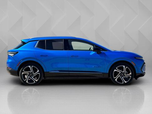 New 2025 Chevrolet Equinox EV LT w/ Convenience Package II image 4