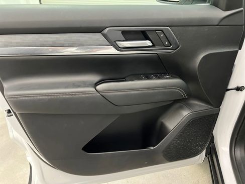 Used 2025 GMC Terrain Elevation image 11