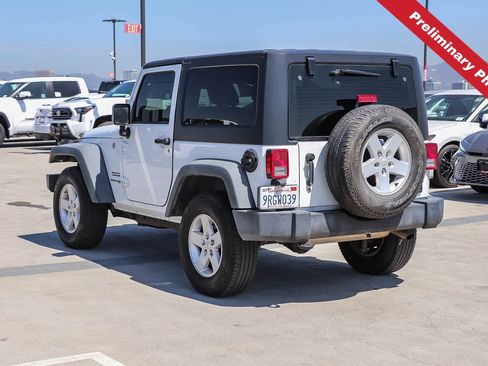 Used 2018 Jeep Wrangler Sport AWD/4WD image 7
