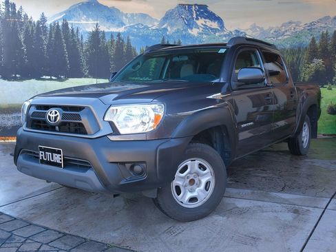 Used 2013 Toyota Tacoma 2WD Double Cab w/ Convenience Pkg image 1