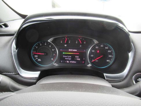 Used 2022 Chevrolet Traverse LT w/ LPO, Floor Liner Package AWD/4WD image 33