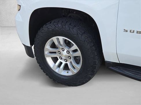 Used 2019 Chevrolet Suburban LT image 23