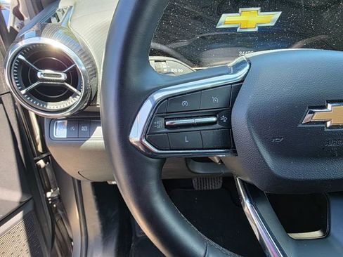 Used 2025 Chevrolet Equinox LT FWD image 41