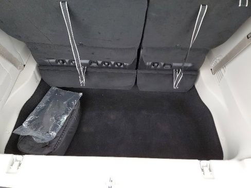 Used 2022 Chrysler Pacifica Touring-L FWD image 34