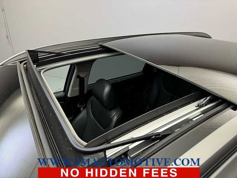 Used 2019 Hyundai Santa Fe AWD image 11