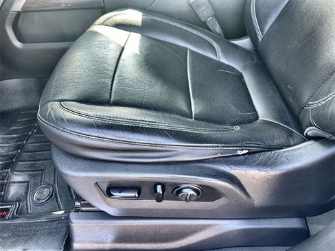 Used 2020 GMC Sierra 2500 SLT image 25