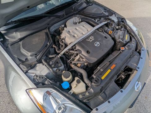 Used 2004 Nissan 350Z Touring image 18
