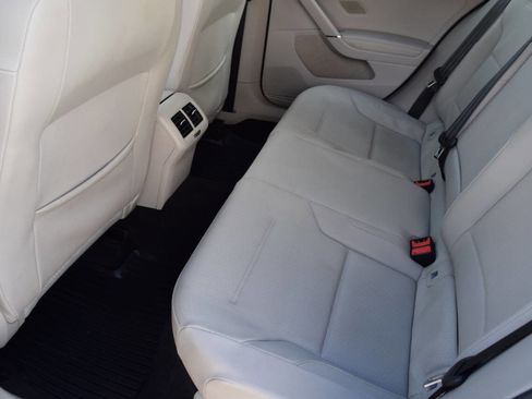 Used 2015 Volkswagen Golf TDI SE image 44