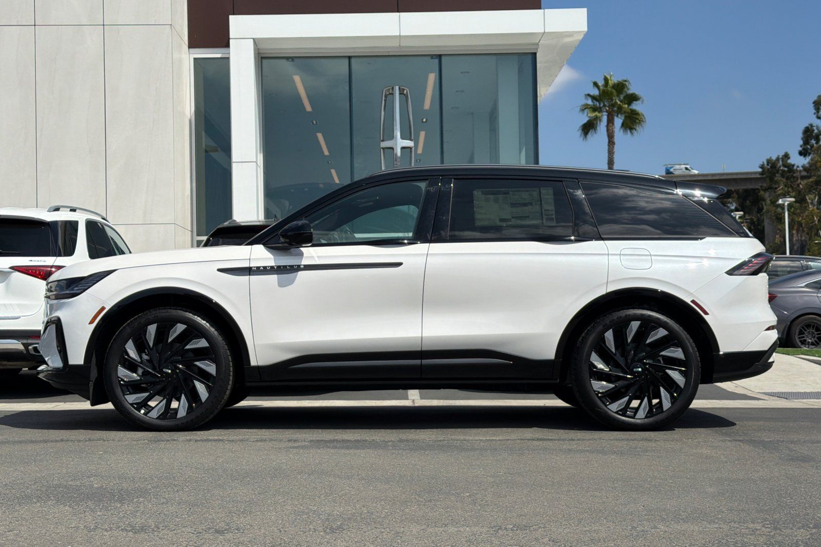 New 2026 Lincoln Nautilus Reserve AWD/4WD image 6