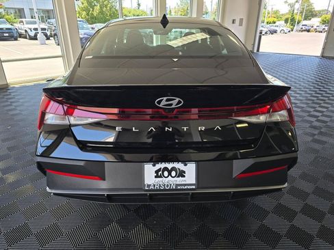 New 2026 Hyundai Elantra Sport FWD image 4