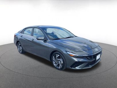 Used 2025 Hyundai Elantra SEL