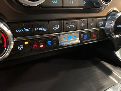 Certified 2023 Ford F150 Lariat w/ Equipment Group 502A High image 25