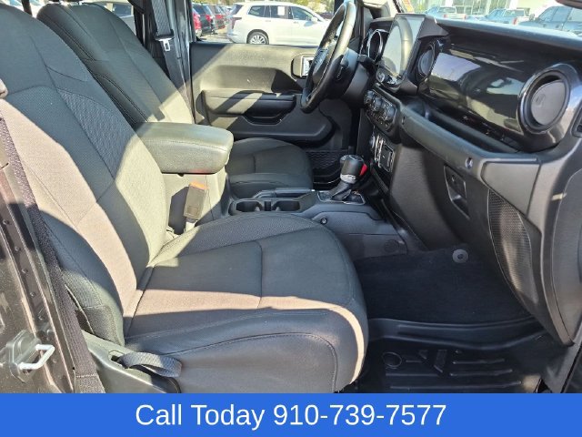 Used 2022 Jeep Gladiator Sport AWD/4WD image 32
