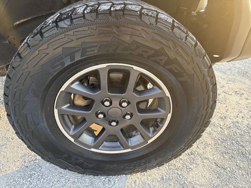 Used 2019 Jeep Wrangler Unlimited Sport image 8