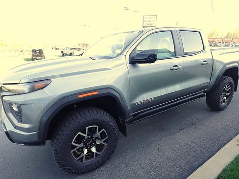 Used 2024 GMC Canyon AT4X AWD/4WD image 7
