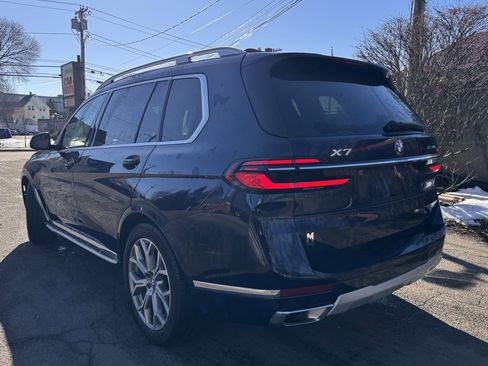 Used 2023 BMW X7 xDrive40i image 3