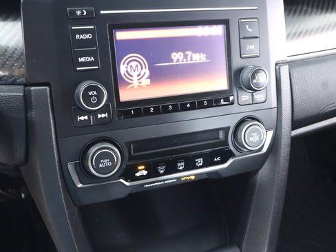 Used 2017 Honda Civic Sport image 15