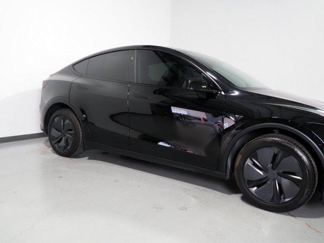Used 2026 Tesla Model Y Long Range RWD image 54