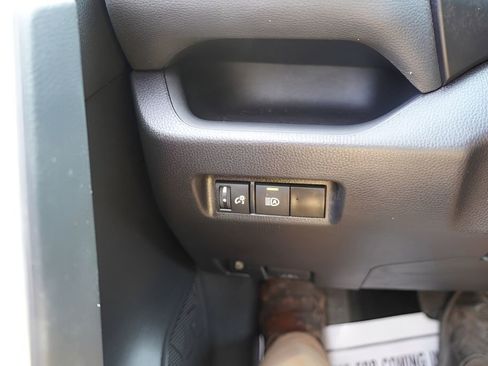 Used 2025 Toyota RAV4 XLE image 22