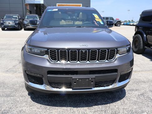 Used 2023 Jeep Grand Cherokee L Limited w/ Luxury Tech Group II AWD/4WD image 6