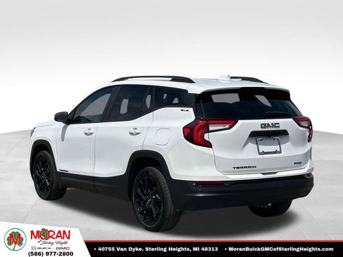 Certified 2024 GMC Terrain SLE w/ Driver Convenience Package AWD/4WD image 3