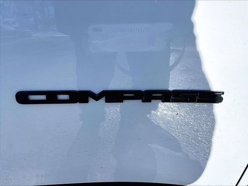 Used 2022 Jeep Compass Altitude image 8