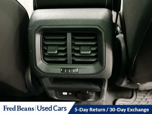 Used 2023 Volkswagen Tiguan SE FWD image 30