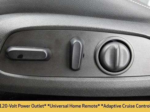 Certified 2023 Chevrolet Blazer LT w/ Sound & Technology Package FWD image 9