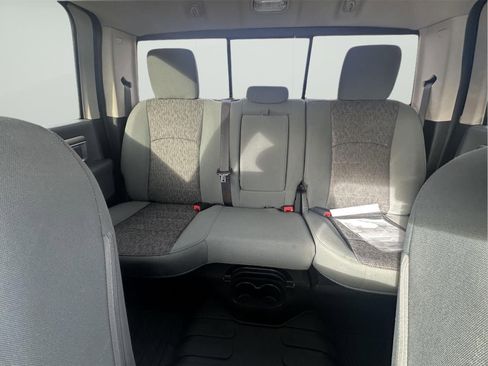 Used 2015 RAM 2500 Big Horn image 31